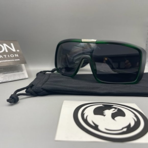 TWO New DRAGON brand Sunglass set - Picture 3 of 7
